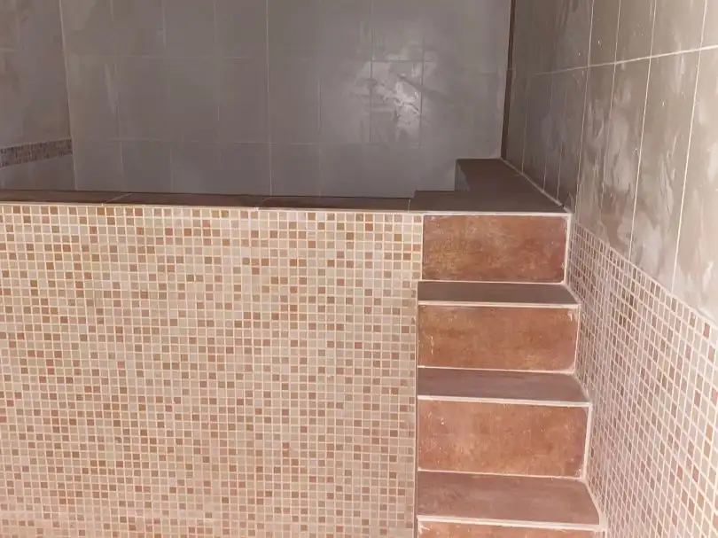 Houses for sale in Calle Carrilillo, 2, Pozorrubio de Santiago Bathroom of Houses for sale in Pozorrubio de Santiago with Terrace, Swimming Pool and Balcony