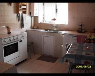 Kitchen of Single-family semi-detached for sale in Izagre  with Private garden and Furnished
