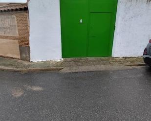 Vista exterior de Casa adosada en venda en Mamblas amb Traster i Moblat