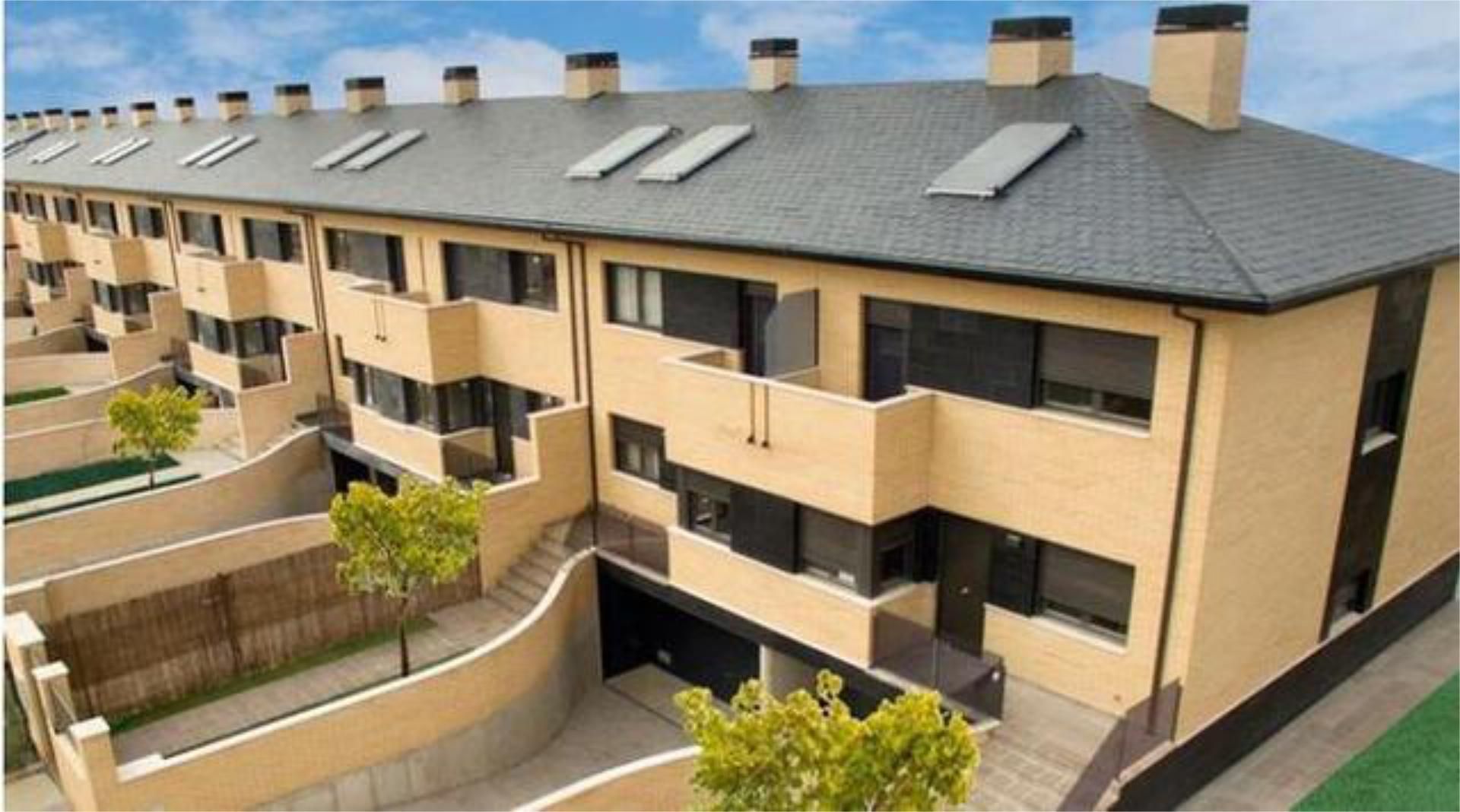 Vista exterior de Pis en venda en Cáceres Capital amb Terrassa