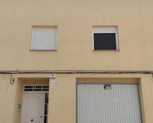 Vista exterior de Casa adosada en venda en Landete amb Calefacció, Terrassa i Traster