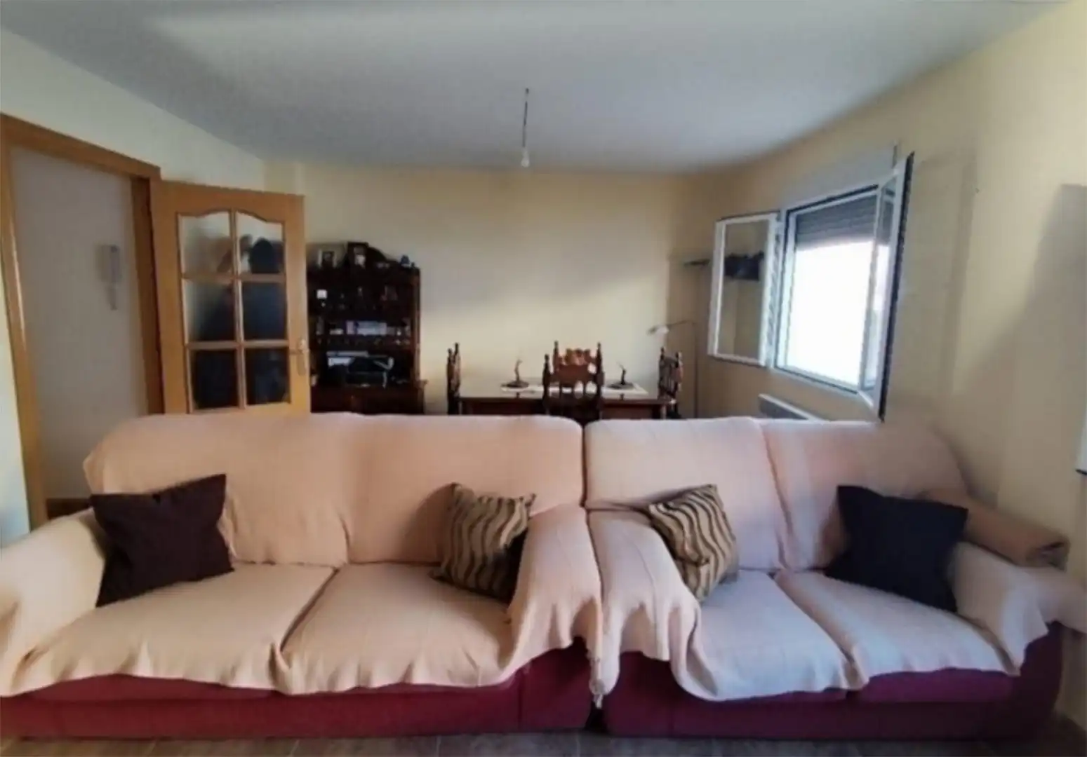 Living room of Detached homes for sale in Landete  with Heating, Terrace and Storage room