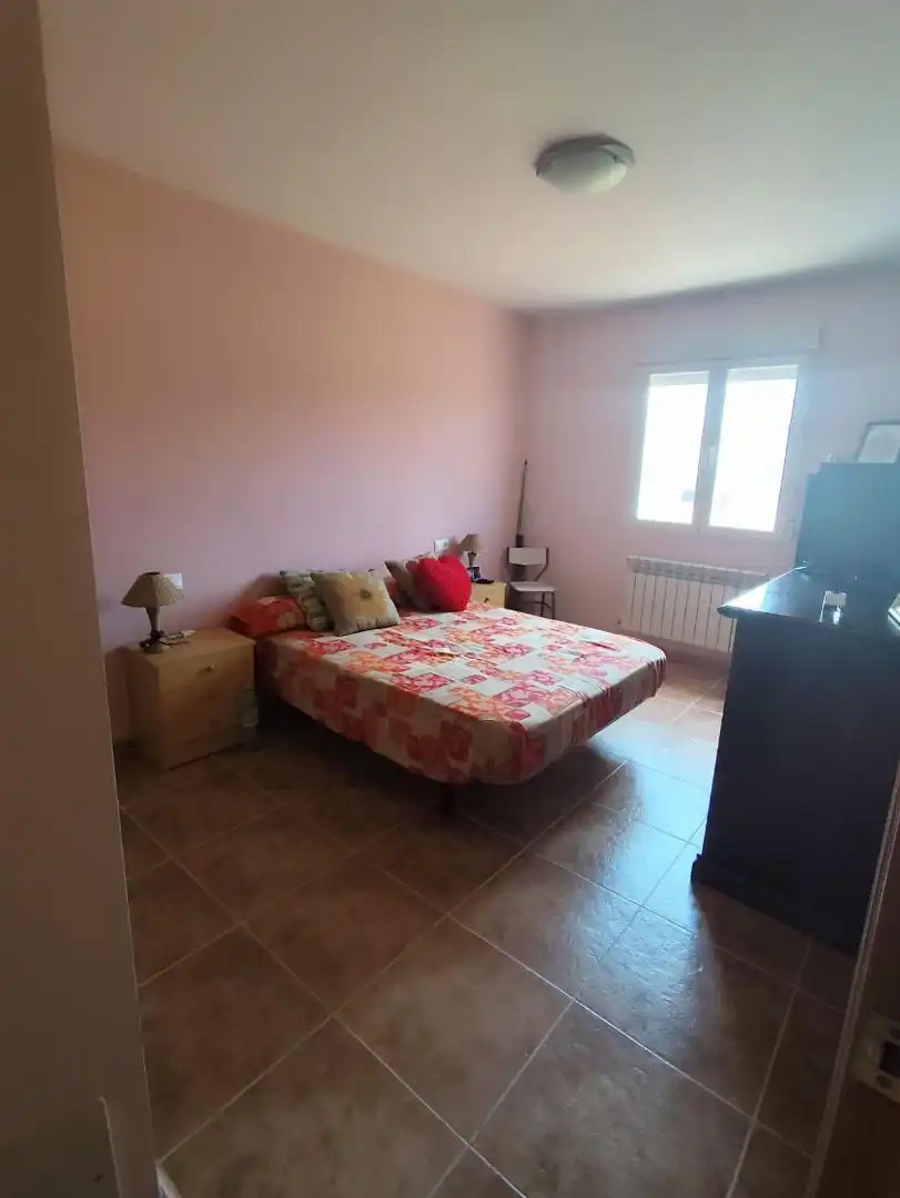 Bedroom of Detached homes for sale in Landete  with Heating, Terrace and Storage room