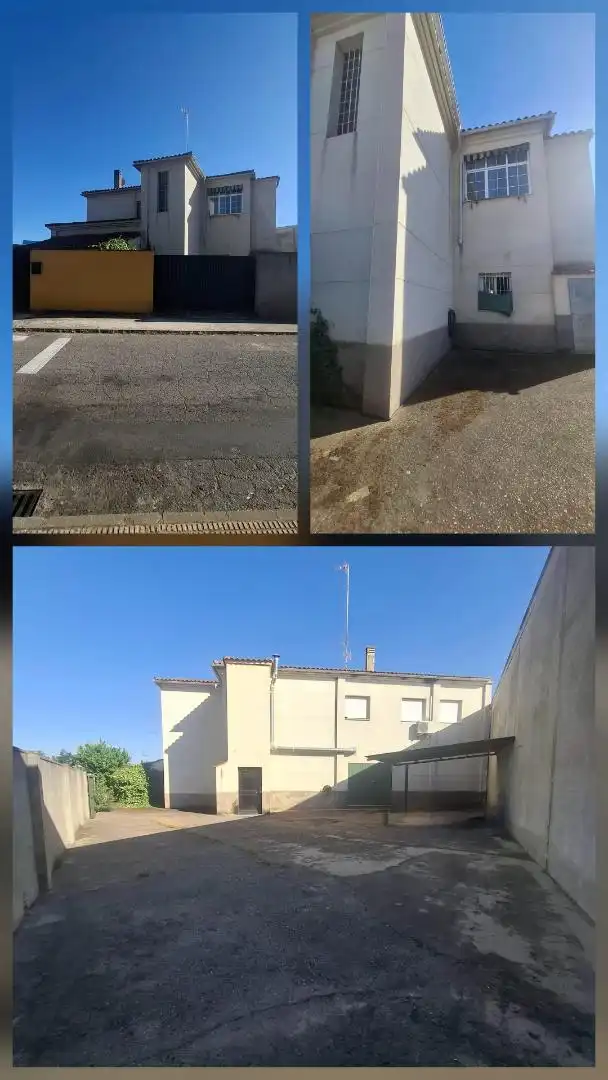 Houses for sale in Carretera Madrid-Lisboa, Navalmoral de la Mata Exterior view of Houses for sale in Navalmoral de la Mata with Air Conditioner, Parquet flooring and Terrace