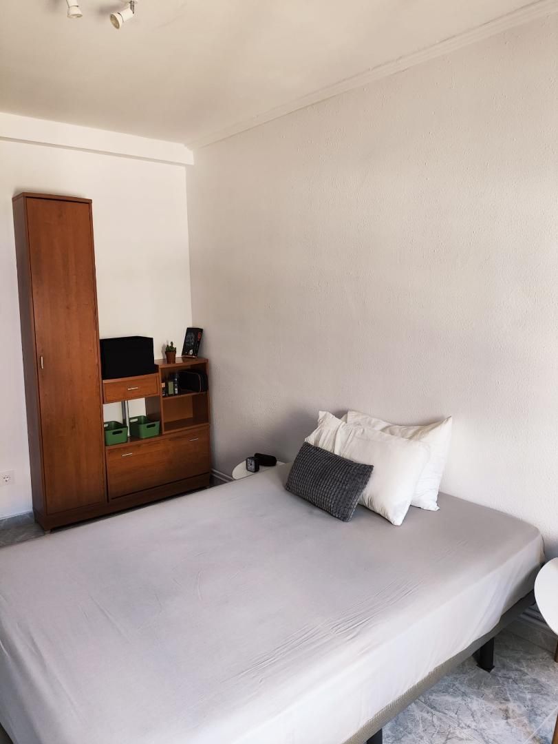 Bedroom of Flat to share in Montmeló  with Heating, Furnished and Oven