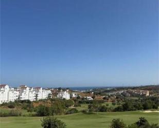 Vista exterior de Pis de lloguer en Estepona amb Calefacció, Jardí privat i Terrassa