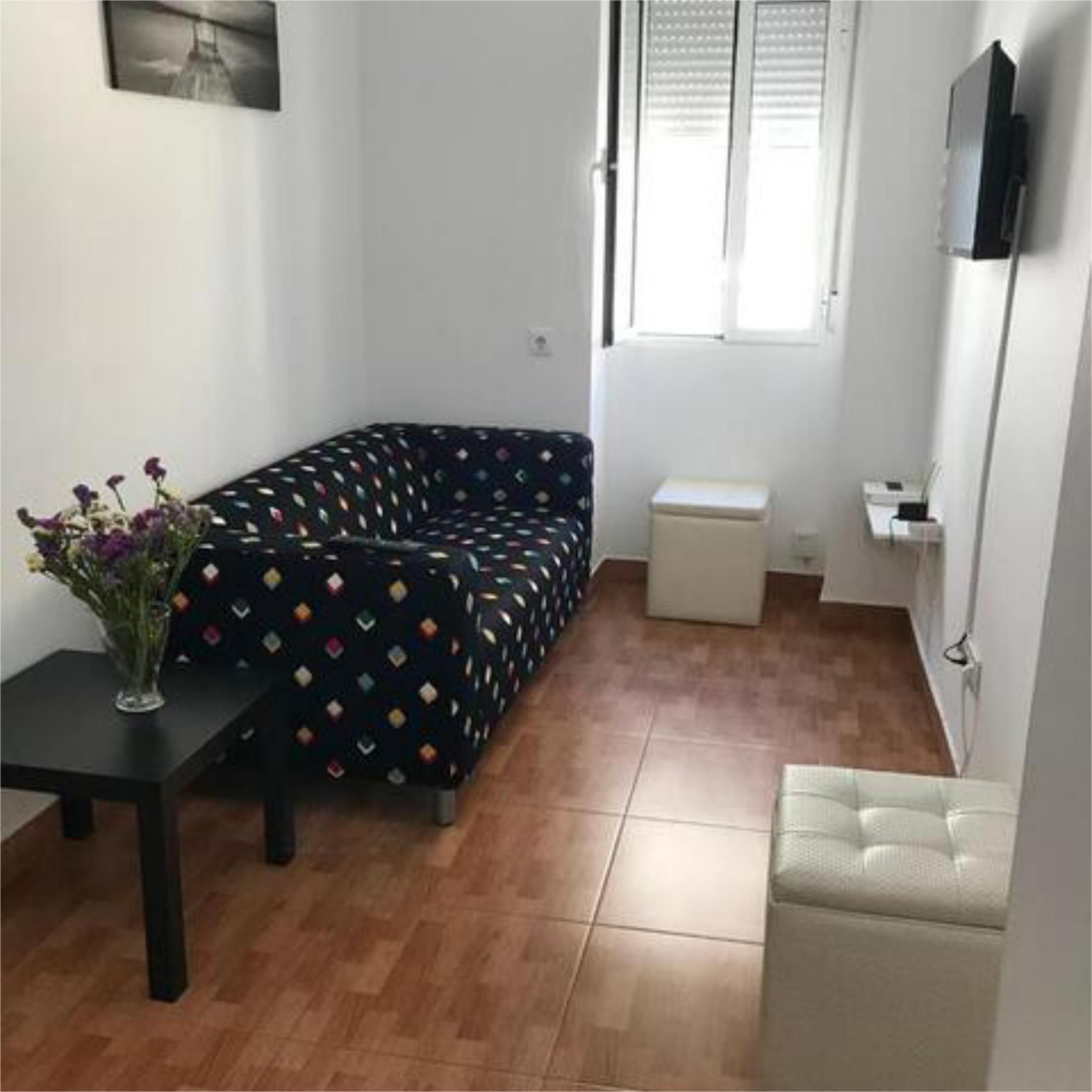 Dormitori de Apartament de lloguer en  Cádiz Capital amb Traster i Moblat