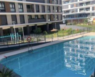 Swimming pool of Flat to rent in  Madrid Capital  with Air Conditioner, Heating and Private garden