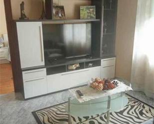 Sala d'estar de Pis en venda en Riosa amb Calefacció, Terrassa i Traster