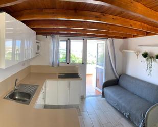 Cuina de Apartament de lloguer en San Bartolomé de Tirajana amb Terrassa i Piscina