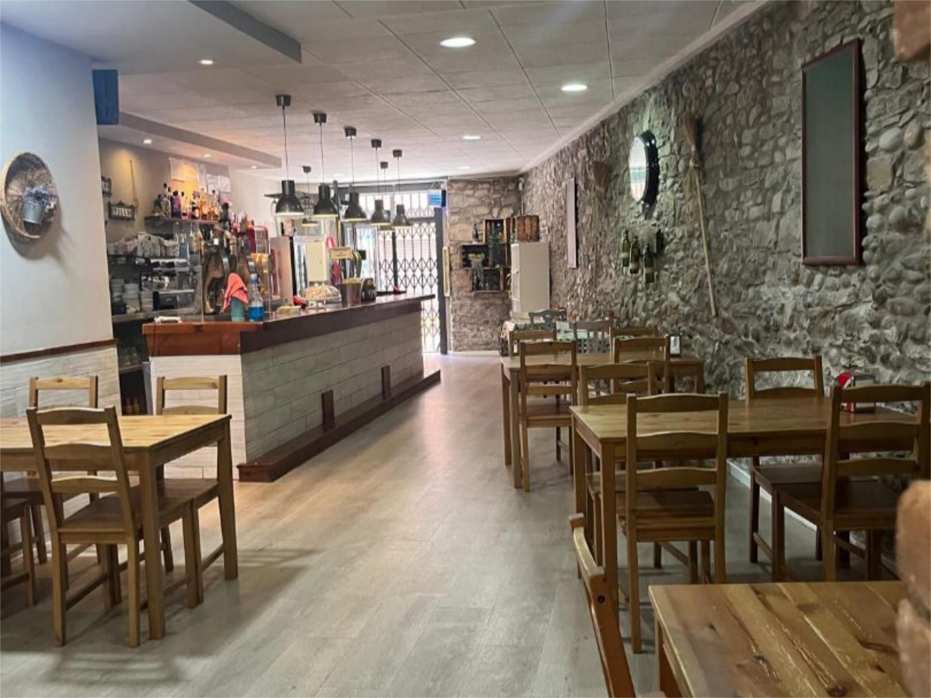 Local en traspaso en Sant Vicenç de Castellet con Aire acondicionado, Calefacción y Parquet