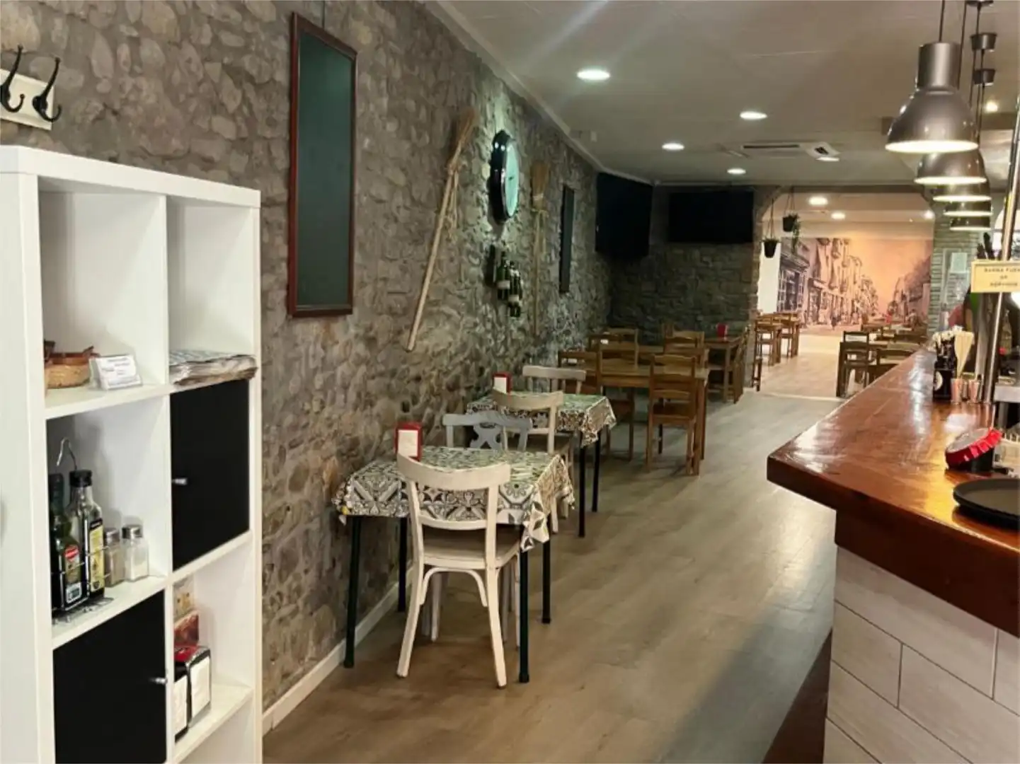 Local en traspaso en Carrer Gran, 27, Sant Vicenç de Castellet Local en traspaso en Sant Vicenç de Castellet con Aire acondicionado, Calefacción y Parquet