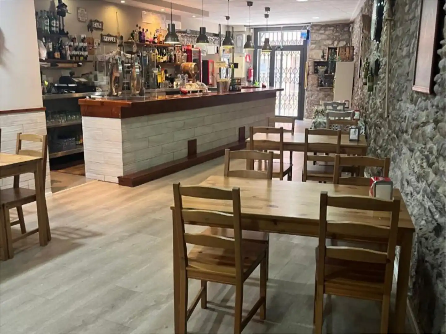Local en traspaso en Carrer Gran, 27, Sant Vicenç de Castellet Local en traspaso en Sant Vicenç de Castellet con Aire acondicionado, Calefacción y Parquet