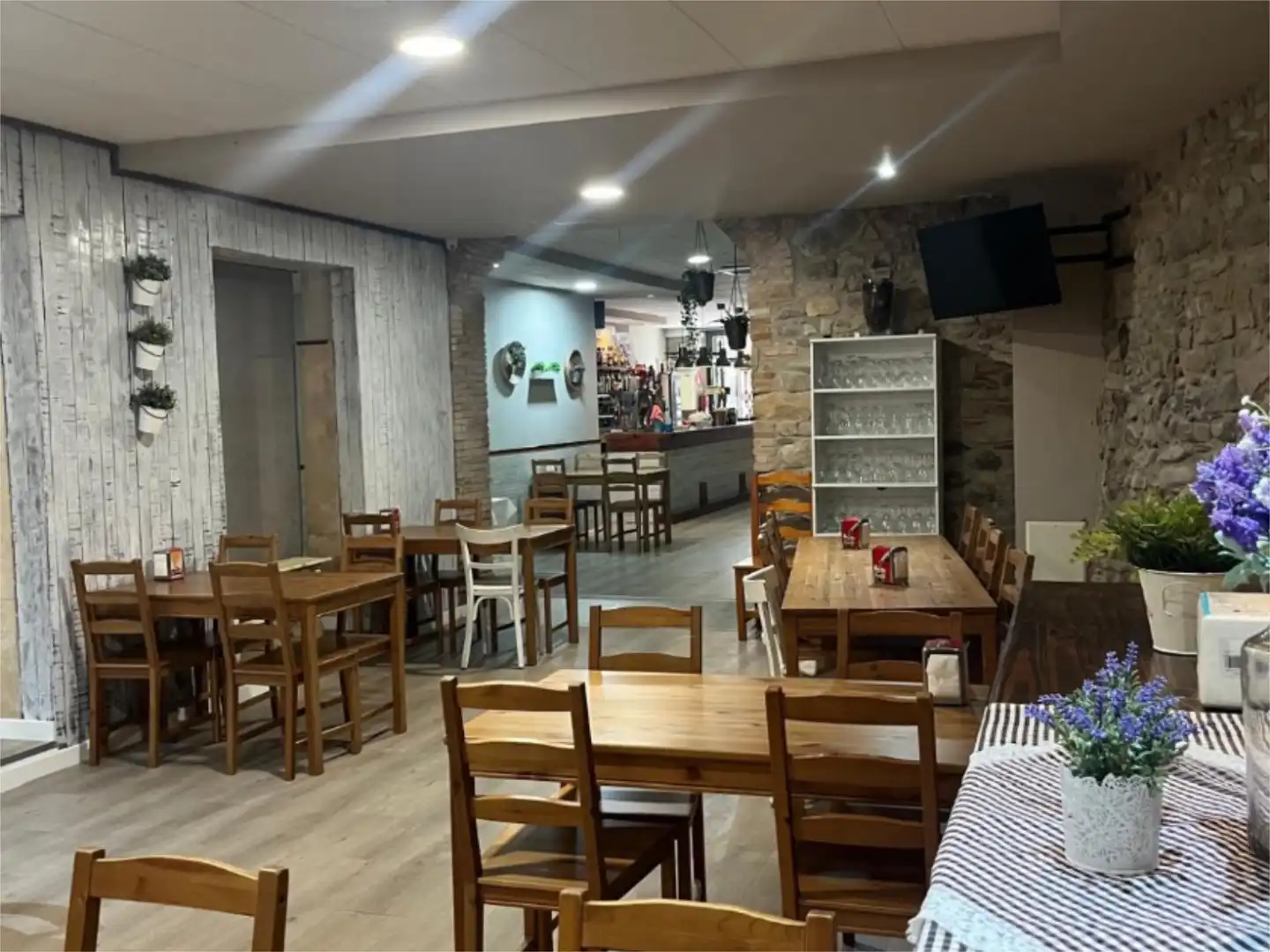 Local en traspaso en Carrer Gran, 27, Sant Vicenç de Castellet Local en traspaso en Sant Vicenç de Castellet con Aire acondicionado, Calefacción y Parquet