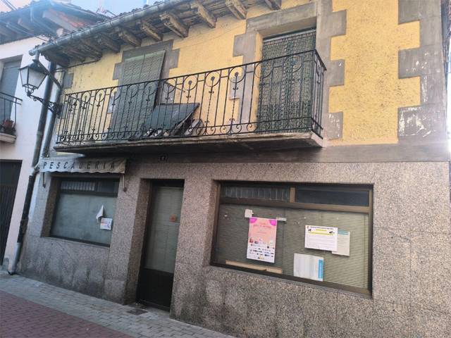 Local comercial en Venta en Calle Picos de Urbión, 4 en San Leonardo de Yagüe