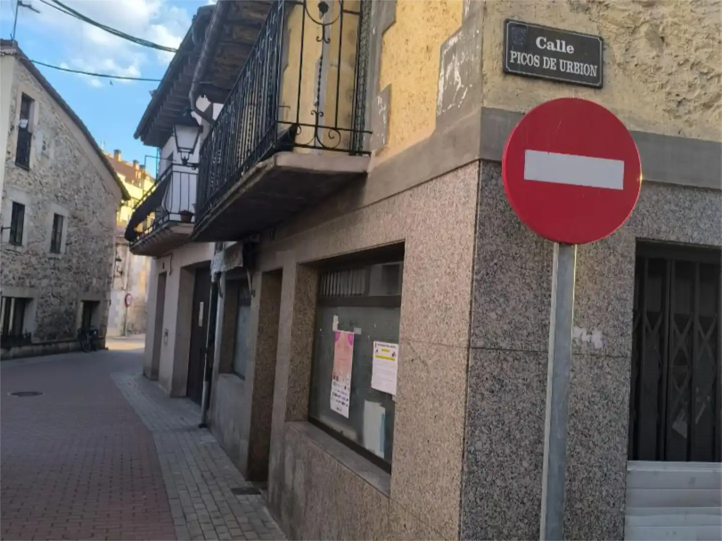 Vista exterior de Local en venda en San Leonardo de Yagüe