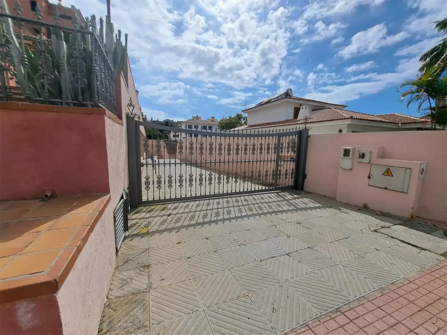 Garage zum Verkauf in Calle Robles, Zona Botánico Außenansicht von Garage zum Verkauf in Puerto de la Cruz