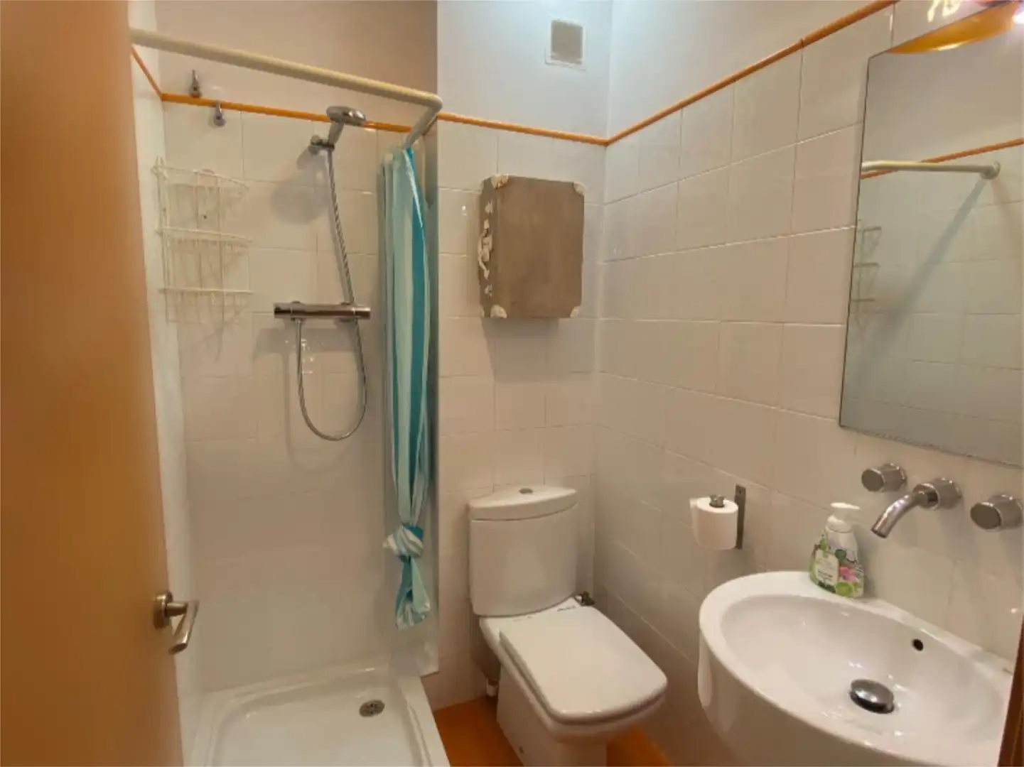 Piso en venta en Carrer de Miquel Martí i Pol, 4, Porrera Baño de Piso en venta en Porrera con Calefacción, Terraza y Trastero