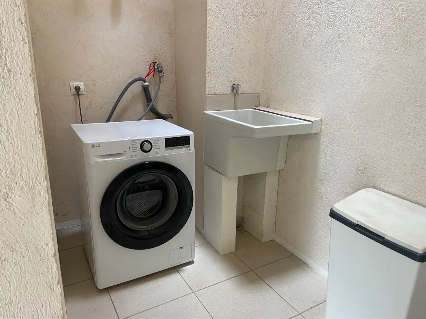 Piso en venta en Carrer de Miquel Martí i Pol, 4, Porrera Baño de Piso en venta en Porrera con Calefacción, Terraza y Trastero
