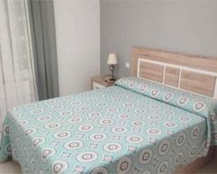 Bedroom of Flat for sale in Madrigal de la Vera  with Heating, Terrace and Furnished