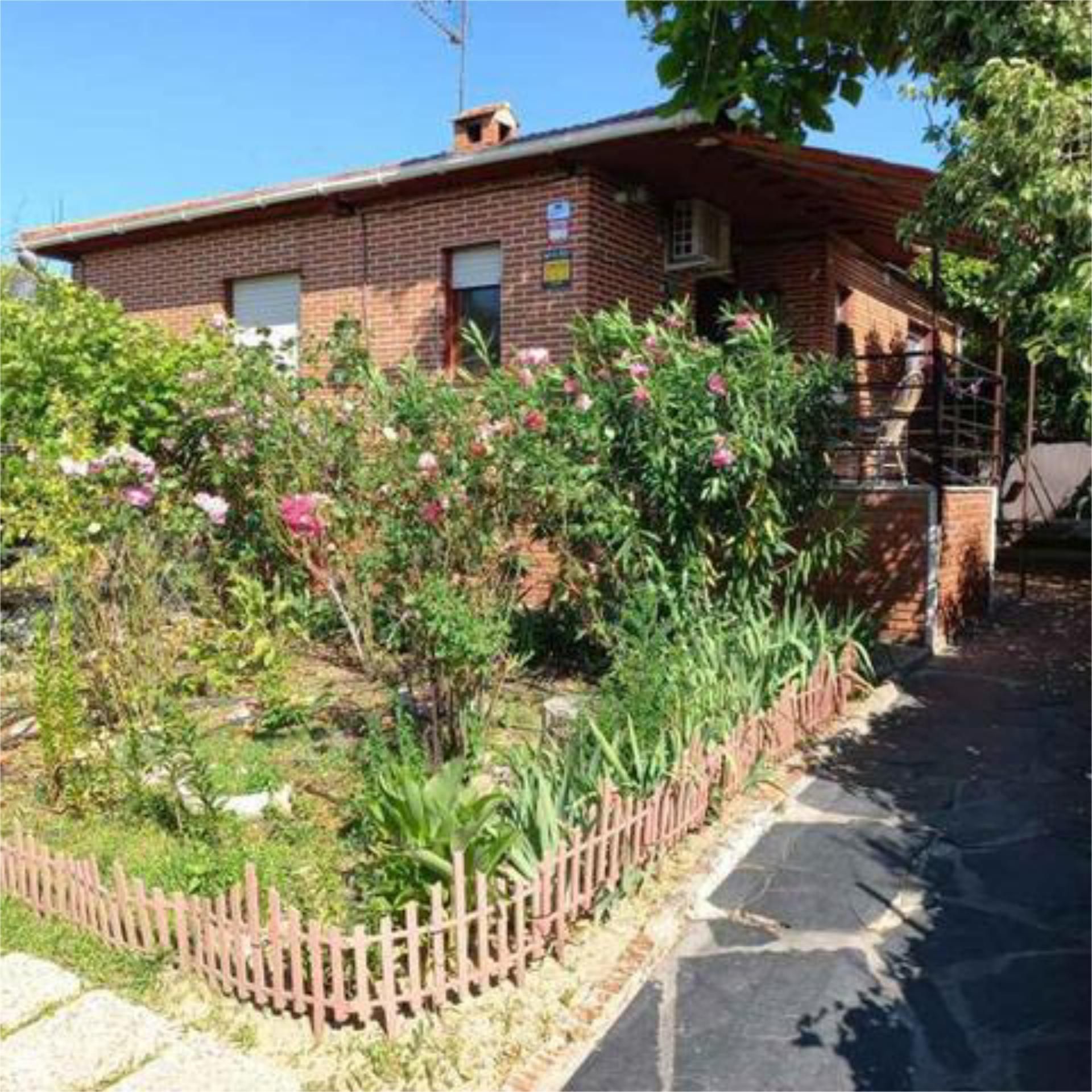 Jardí de Casa adosada en venda en El Casar de Escalona