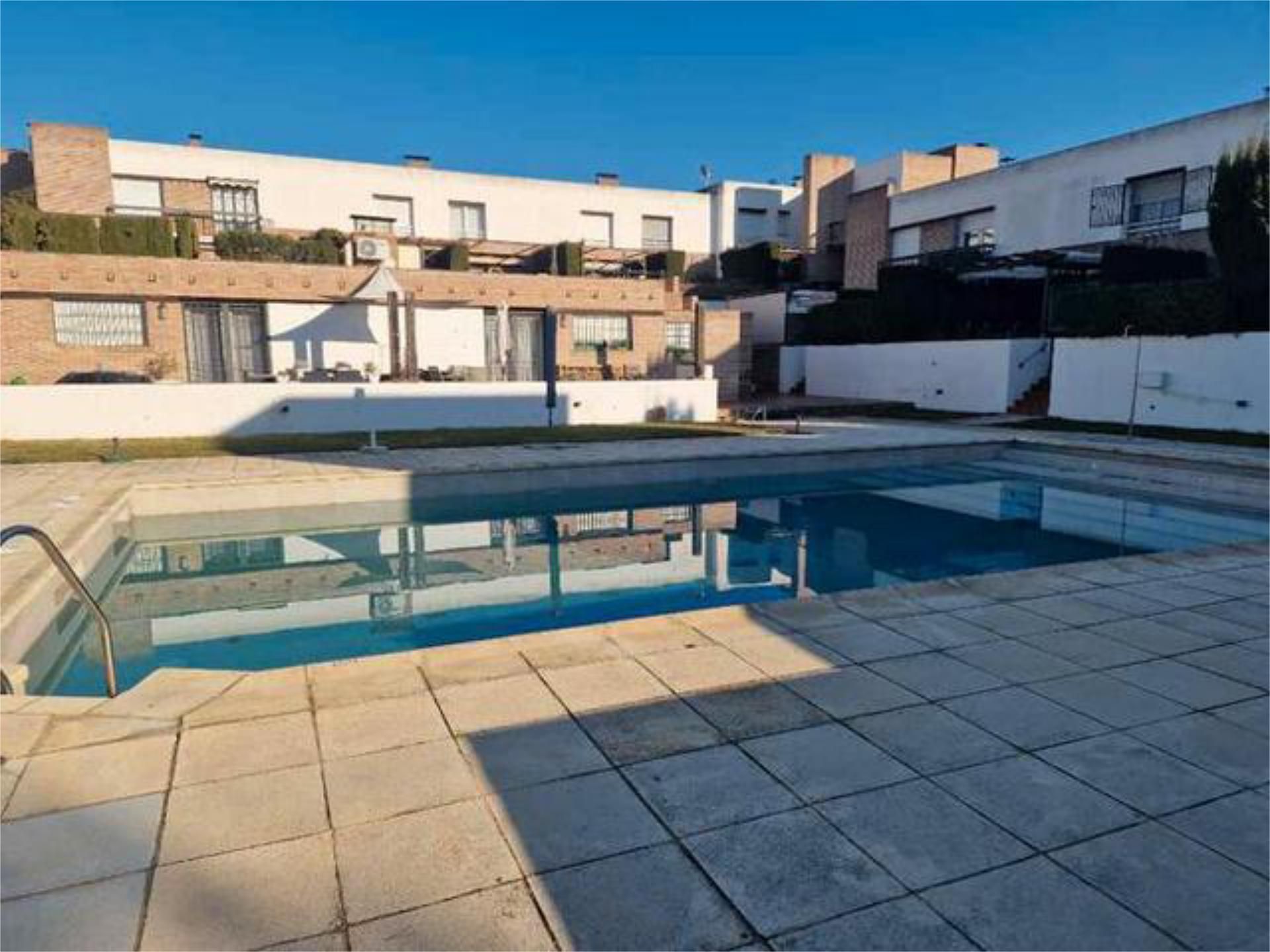 Piscina de Casa o xalet de lloguer en Las Gabias amb Calefacció, Jardí privat i Terrassa