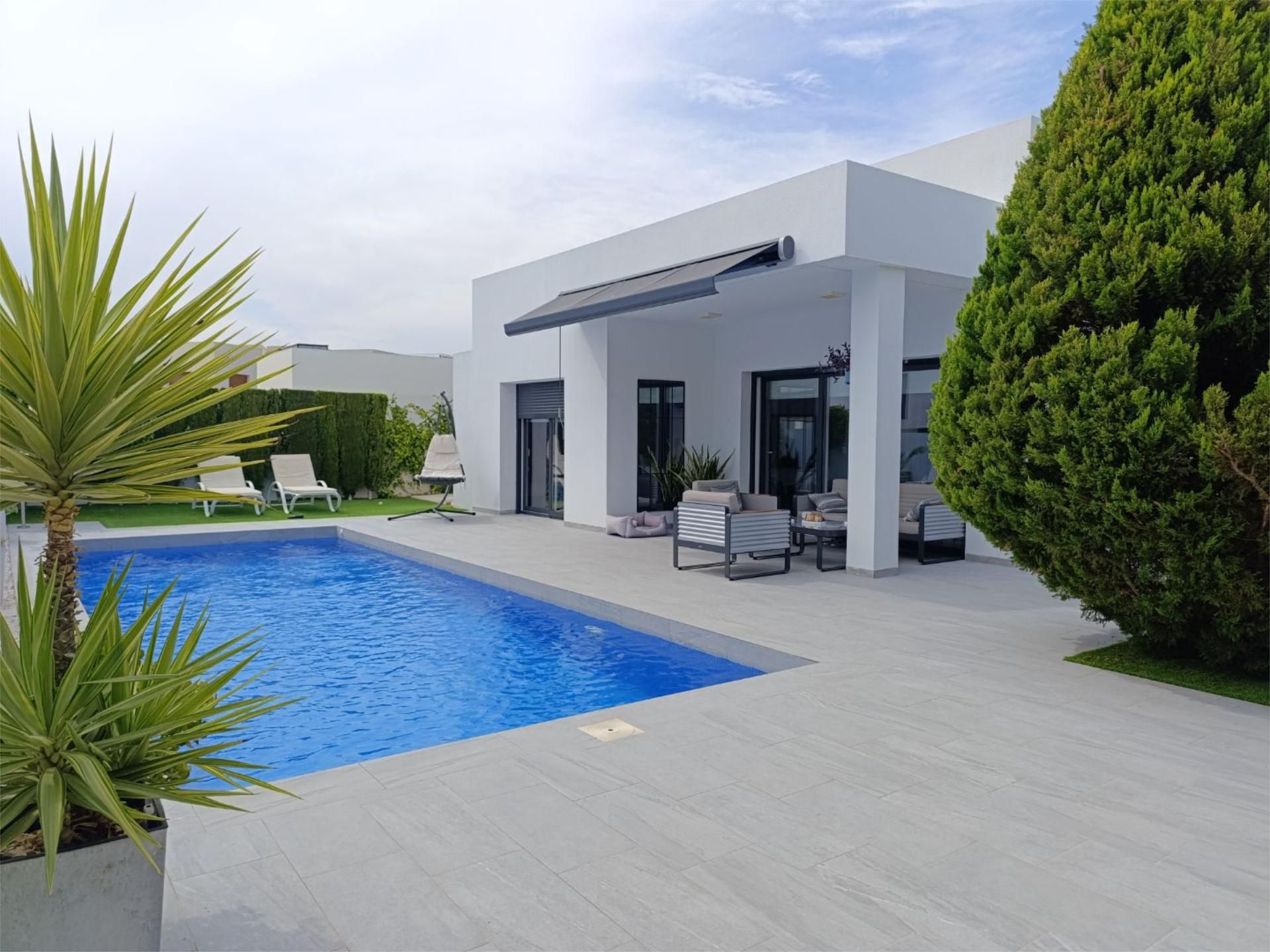 Swimming pool of Flat for sale in Benijófar  with Air Conditioner, Heating and Private garden