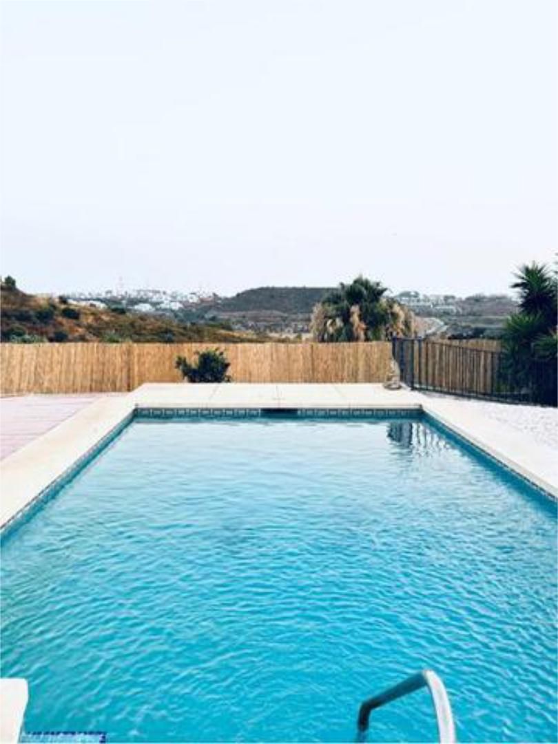 Single-family semi-detached to rent in La Cala Mijas