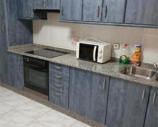Kitchen of Flat to rent in Santa Comba  with Terrace
