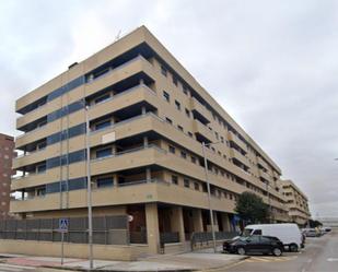 Vista exterior de Àtic en venda en Seseña amb Aire condicionat, Terrassa i Piscina