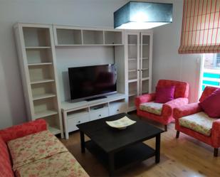 Living room of Flat for sale in  Granada Capital  with Air Conditioner and Balcony