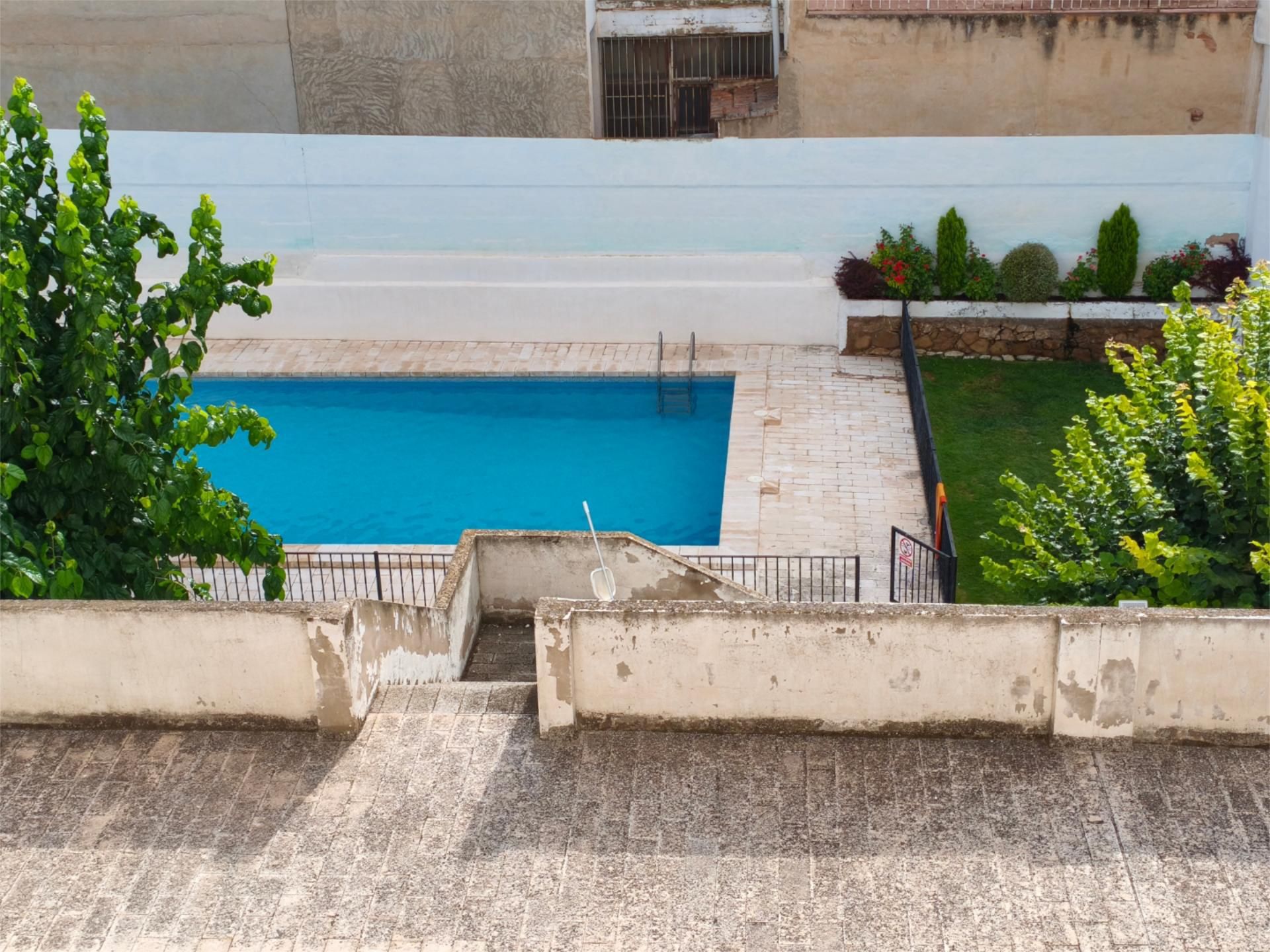 Piscina de Pis en venda en Biar amb Calefacció, Parquet i Terrassa