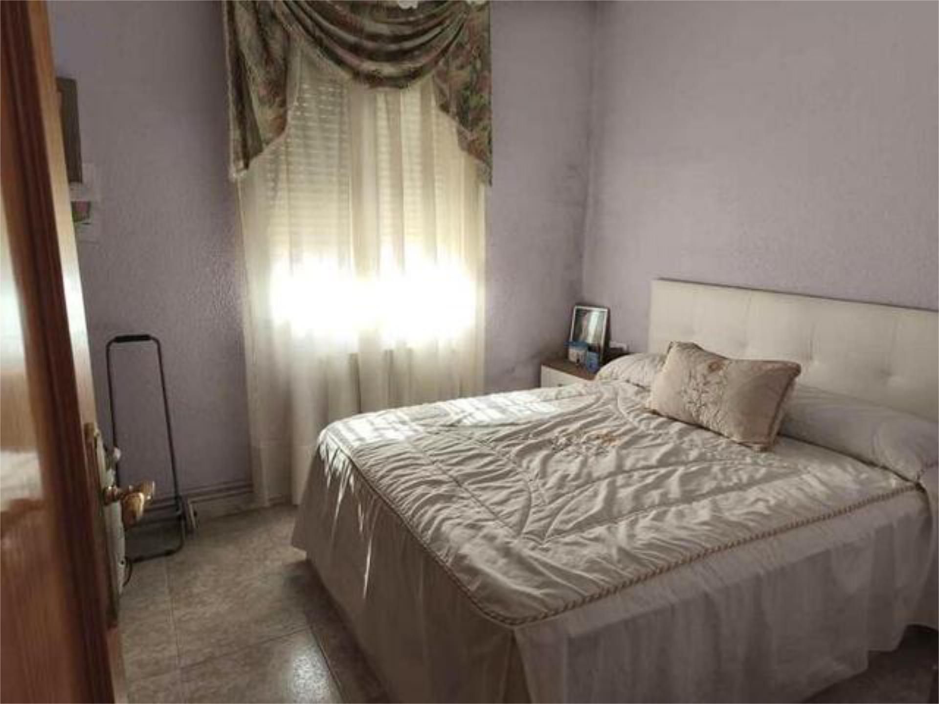 Bedroom of Flat for sale in  Albacete Capital  with Storage room