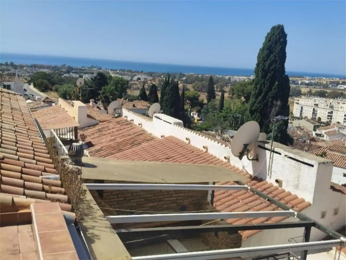 Casa o chalet en venta en Calle Miguel de Unamuno, 15, Las Brisas Vista exterior de Casa o chalet en venta en Marbella con Aire acondicionado y Terraza
