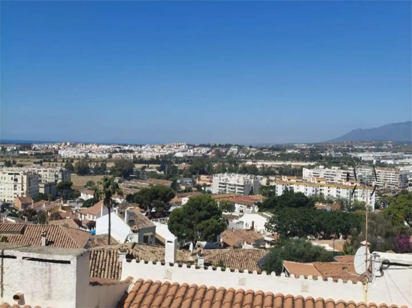 Casa o chalet en venta en Calle Miguel de Unamuno, 15, Las Brisas Vista exterior de Casa o chalet en venta en Marbella con Aire acondicionado y Terraza
