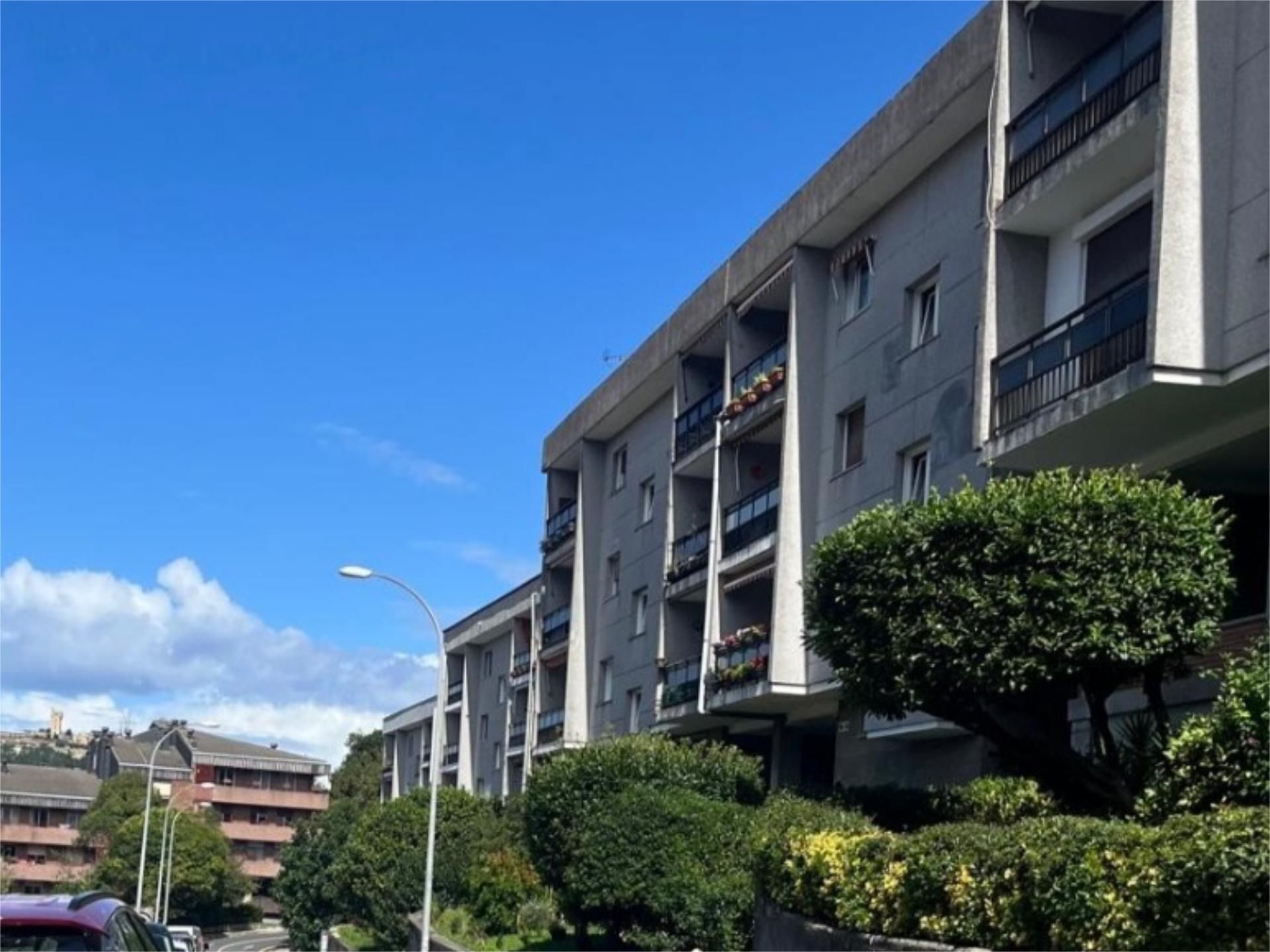 Vista exterior de Pis en venda en Donostia - San Sebastián  amb Calefacció, Jardí privat i Terrassa