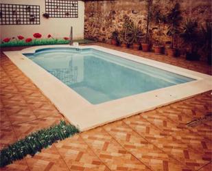 Piscina de Casa adosada en venda en Cáceres Capital amb Piscina