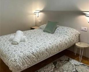 Dormitori de Pis de lloguer en Vigo  amb Terrassa i Moblat