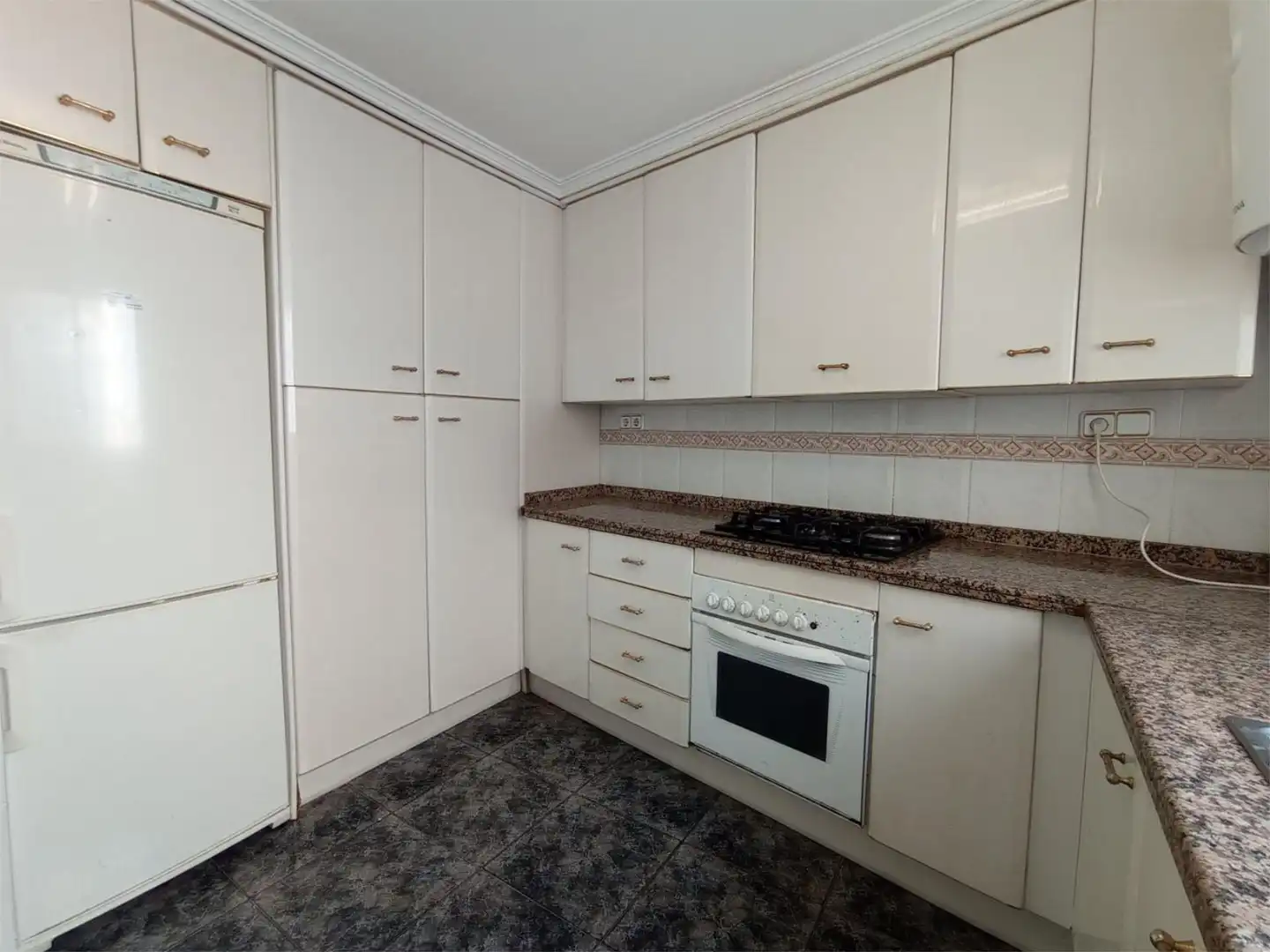 Flat for sale in Carrer de Sant Joan Bosco, 13, Campello pueblo Kitchen of Flat for sale in El Campello with Terrace, Furnished and Video intercom