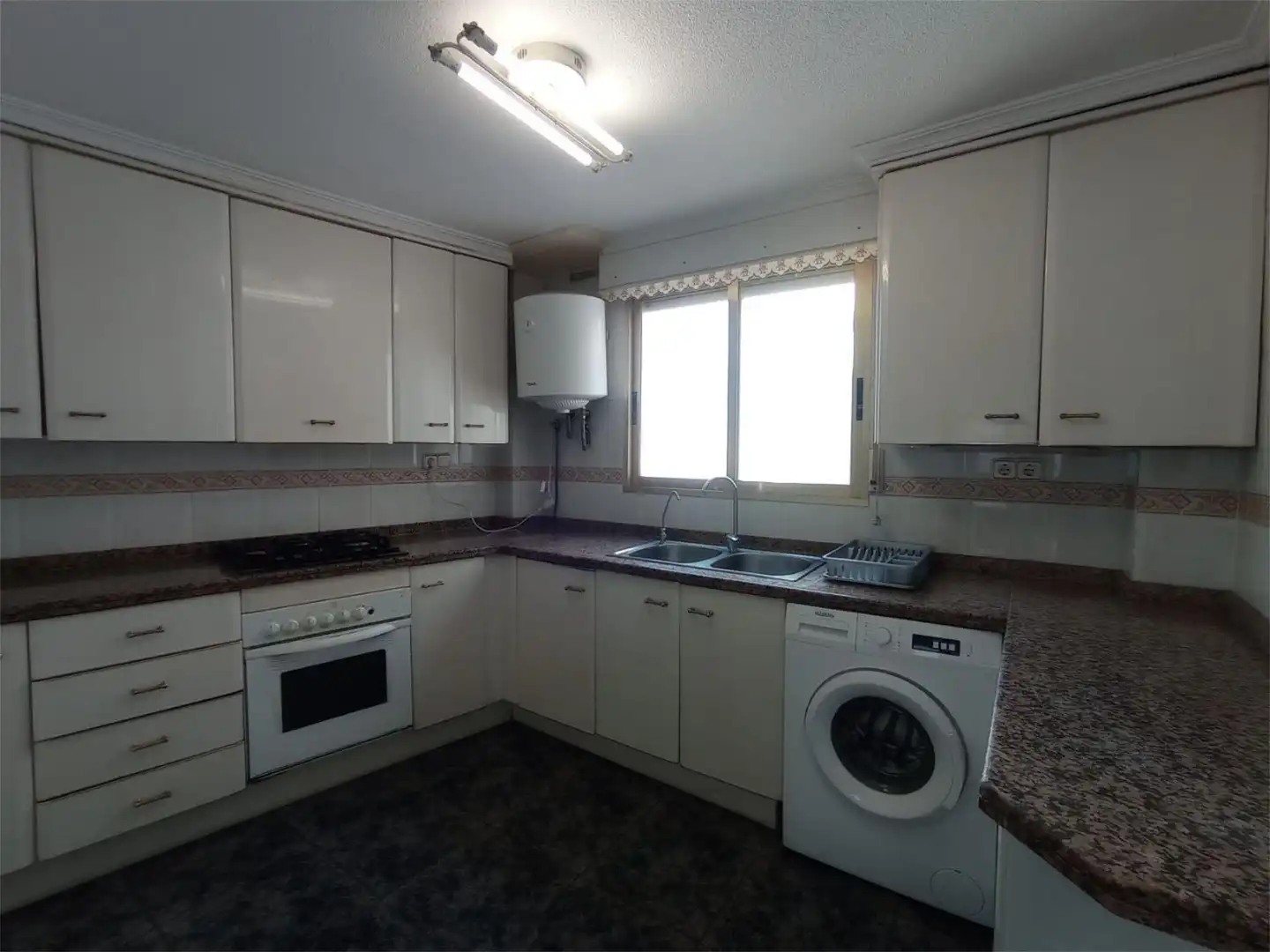 Flat for sale in Carrer de Sant Joan Bosco, 13, Campello pueblo Kitchen of Flat for sale in El Campello with Terrace, Furnished and Video intercom