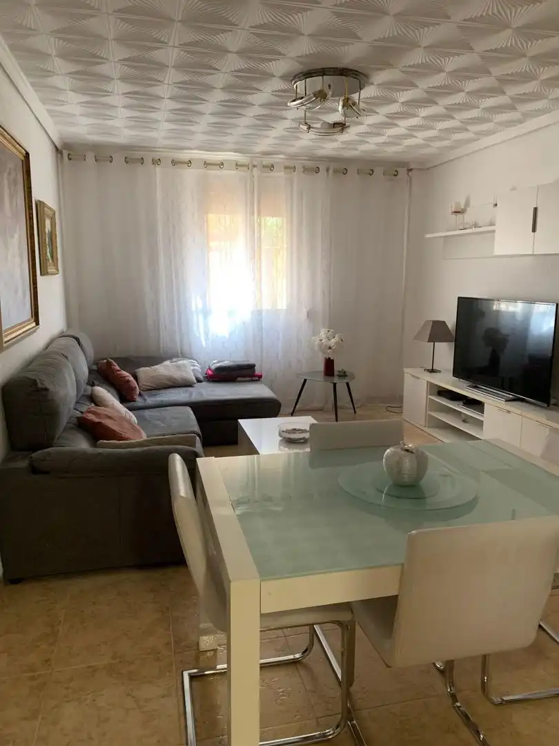 Habitación en Carrer dels Jurats, 1, Tres Forques Habitación de Piso para compartir en Valencia con Aire acondicionado, Parquet y Amueblado