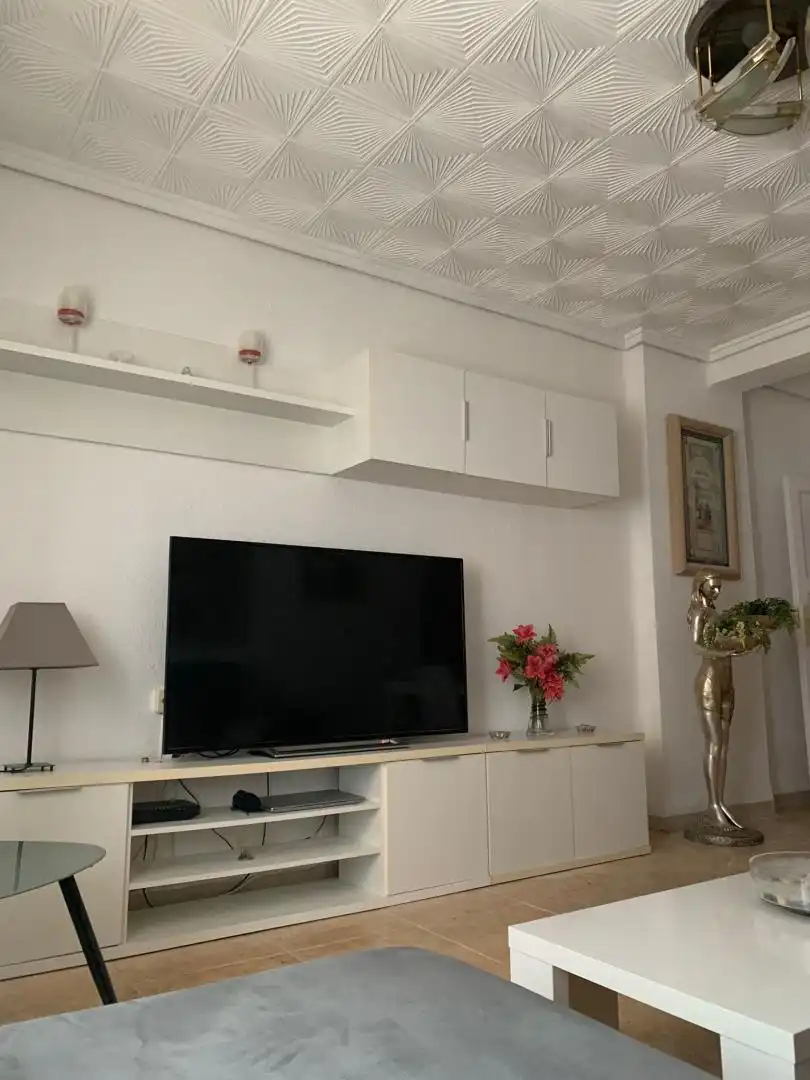 Habitación en Carrer dels Jurats, 1, Tres Forques Sala de estar de Piso para compartir en Valencia con Aire acondicionado, Parquet y Amueblado