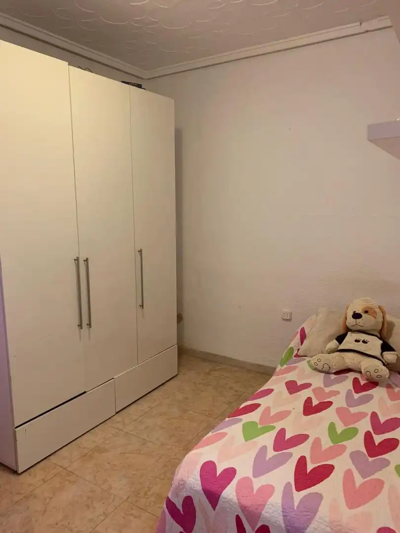 Habitación en Carrer dels Jurats, 1, Tres Forques Habitación de Piso para compartir en Valencia con Aire acondicionado, Parquet y Amueblado