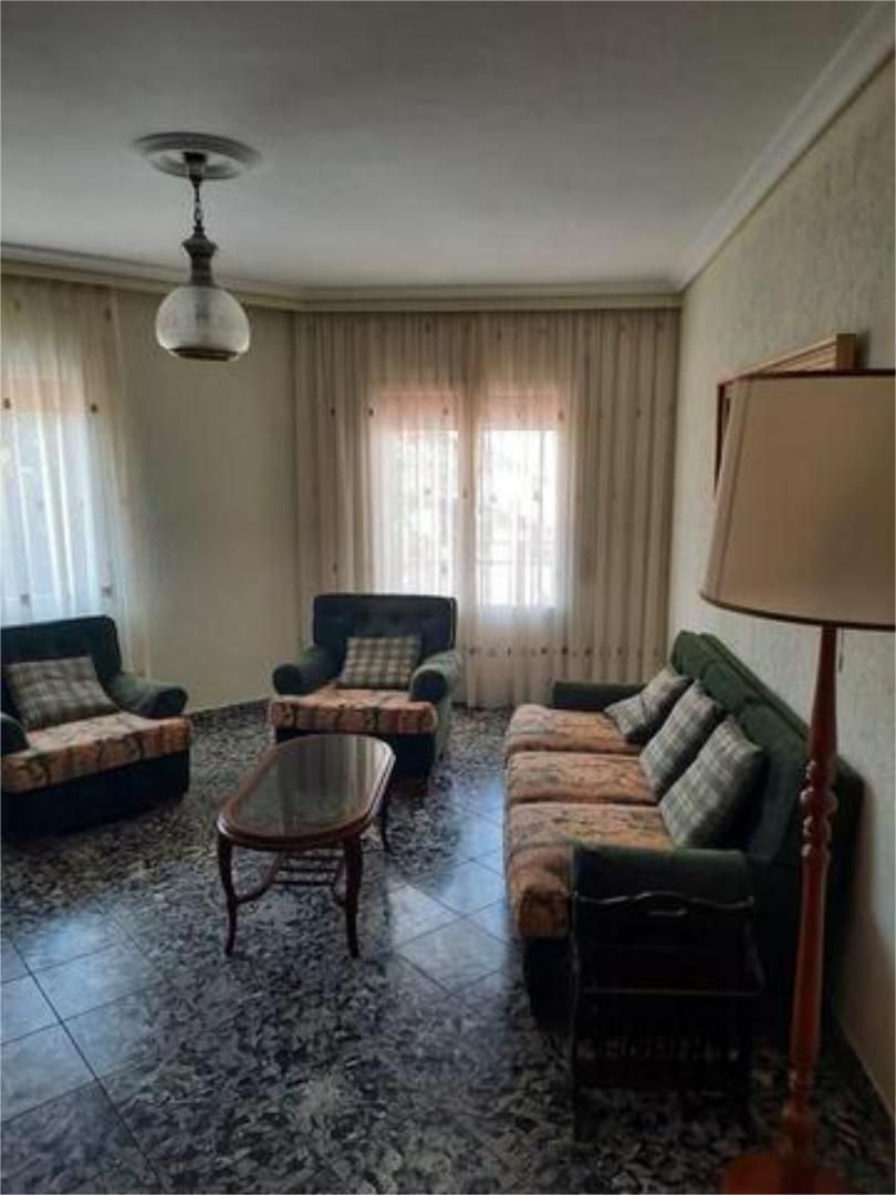Sala d'estar de Pis de lloguer en Jaca amb Calefacció, Terrassa i Moblat
