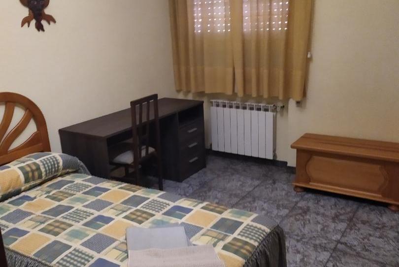 Casa o chalet para compartir en Carretera de Robledo, 31, Navas del Rey, Madrid - imagen 1 Foto 1 de Casa o chalet para compartir en Carretera de Robledo, 31, Navas del Rey, Madrid