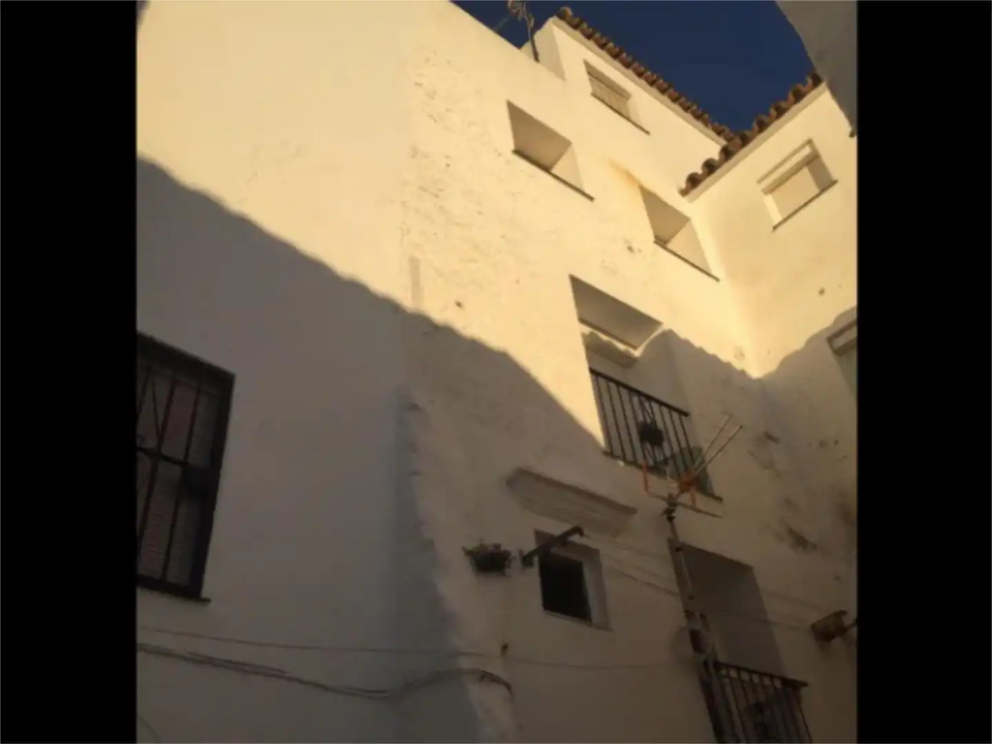 Piso en venta en Calle Barrio Bajo, Casares pueblo Vista exterior de Piso en venta en Casares con Terraza, Amueblado y Balcón