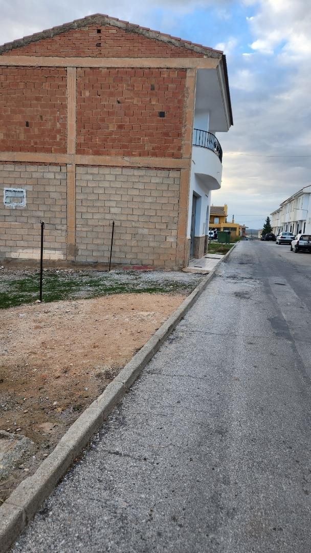 Land for sale in Cuevas del Campo