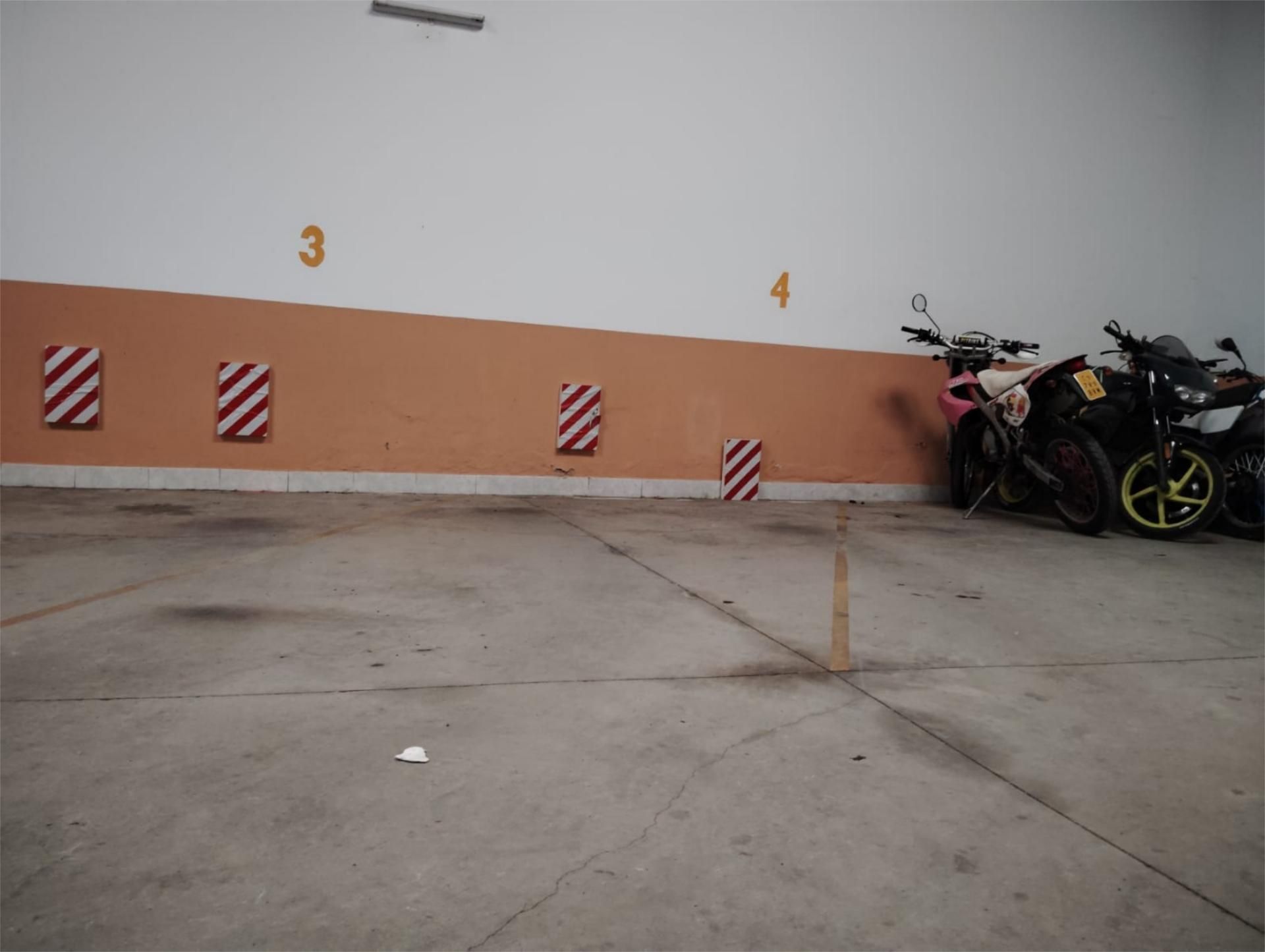 Parking of Garage to rent in La Palma del Condado