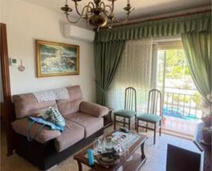 Living room of Flat for sale in Cadalso de los Vidrios  with Heating, Terrace and Furnished