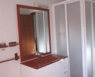 Bathroom of Apartment to rent in Oliva de la Frontera  with Heating and Furnished